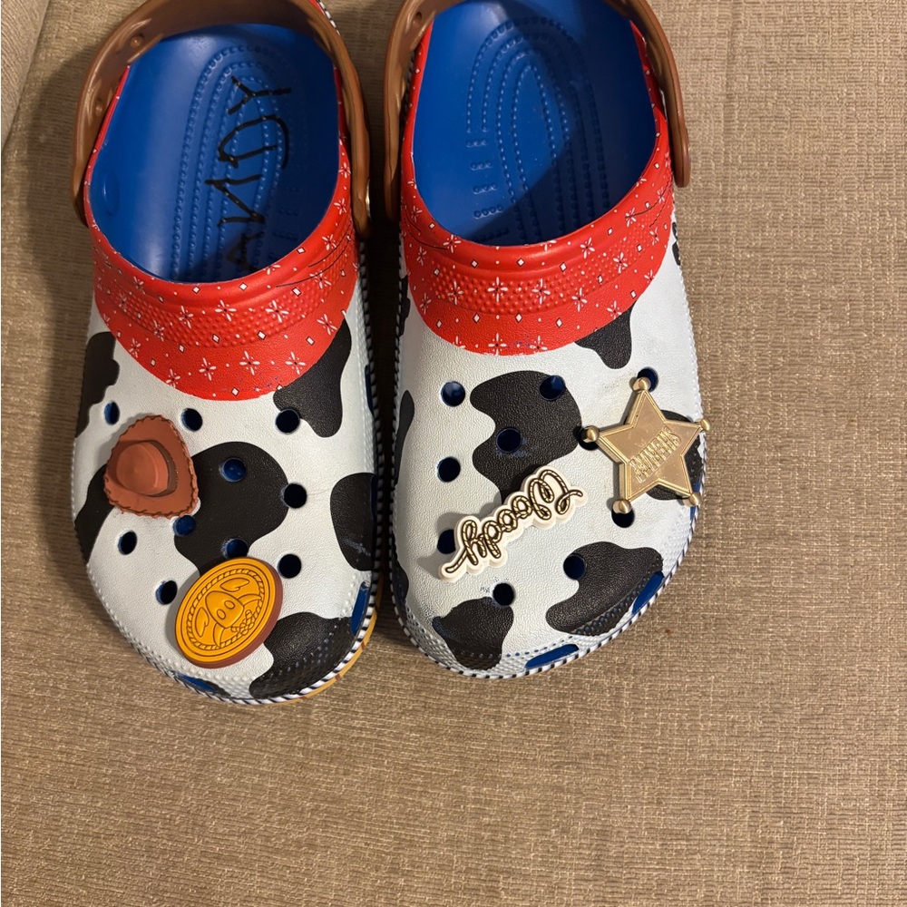 CROCS Women's Woody Inspired Slippers - Red, Black, White